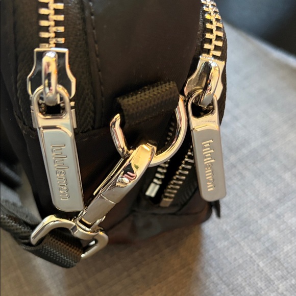 lululemon athletica Black Crossbody Bag, Park City - Picture 2 of 4
